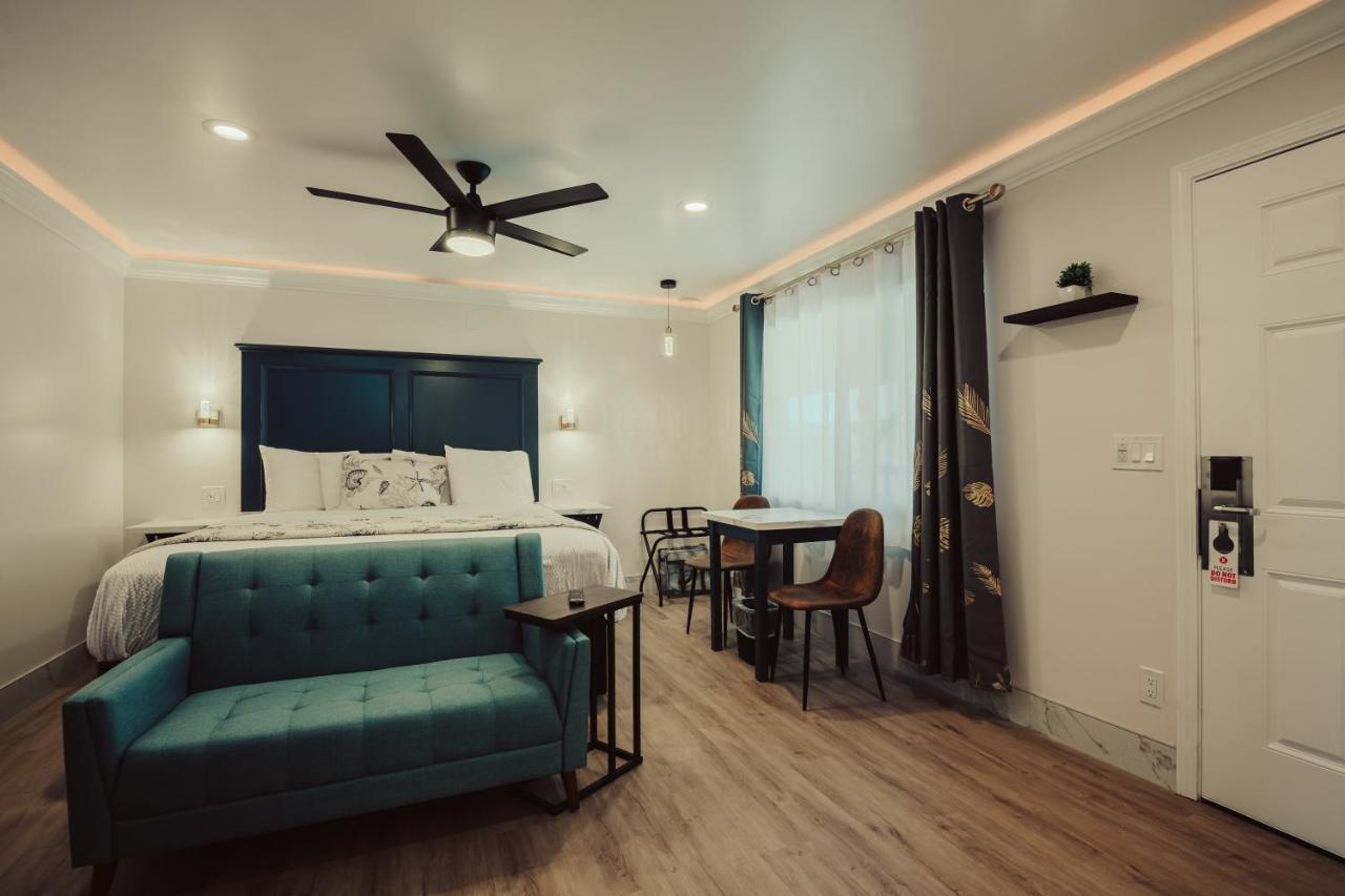 Blufftop Inn & Suites - Wharf/Restaurant District モロ・ベイ エクステリア 写真