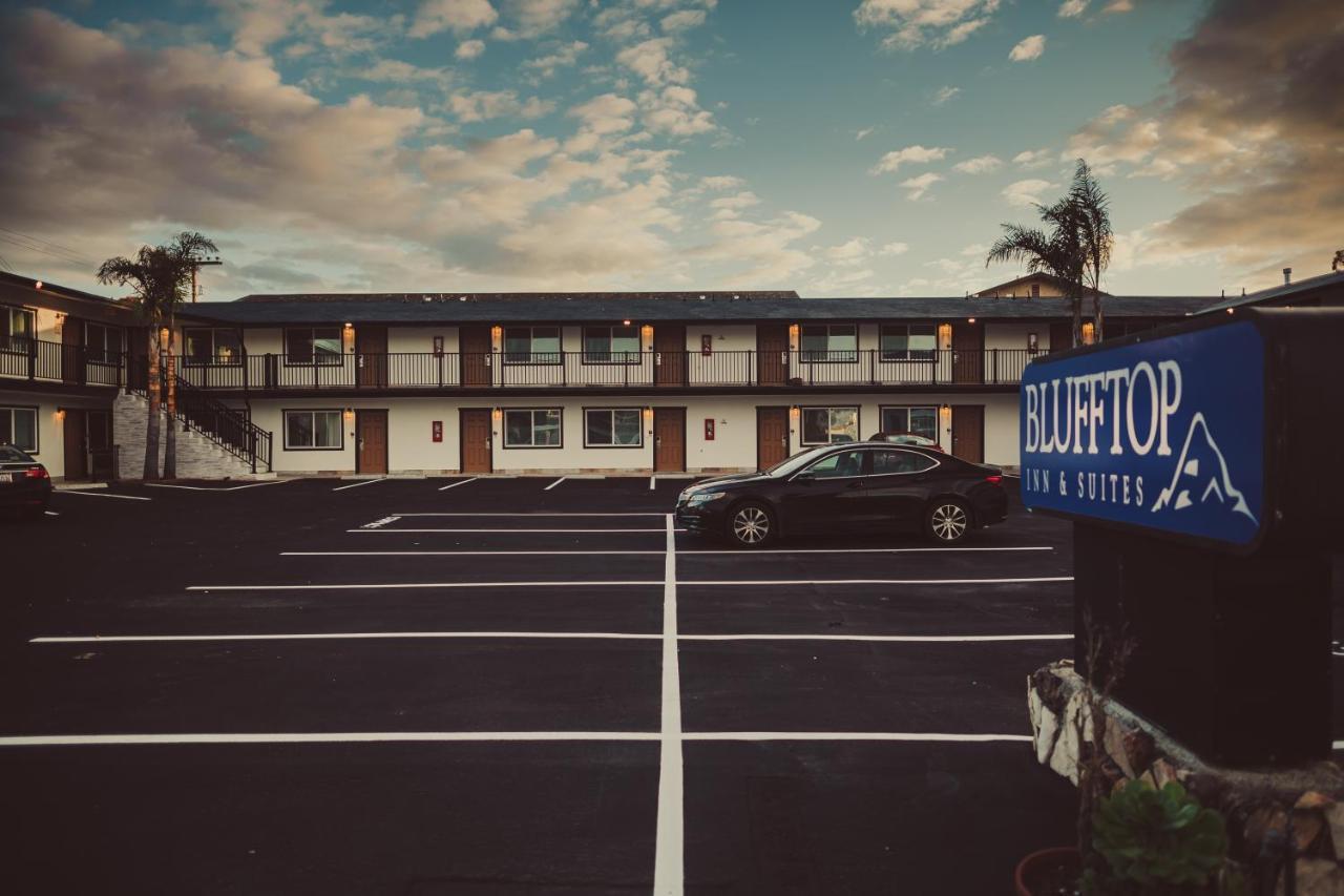 Blufftop Inn & Suites - Wharf/Restaurant District モロ・ベイ エクステリア 写真